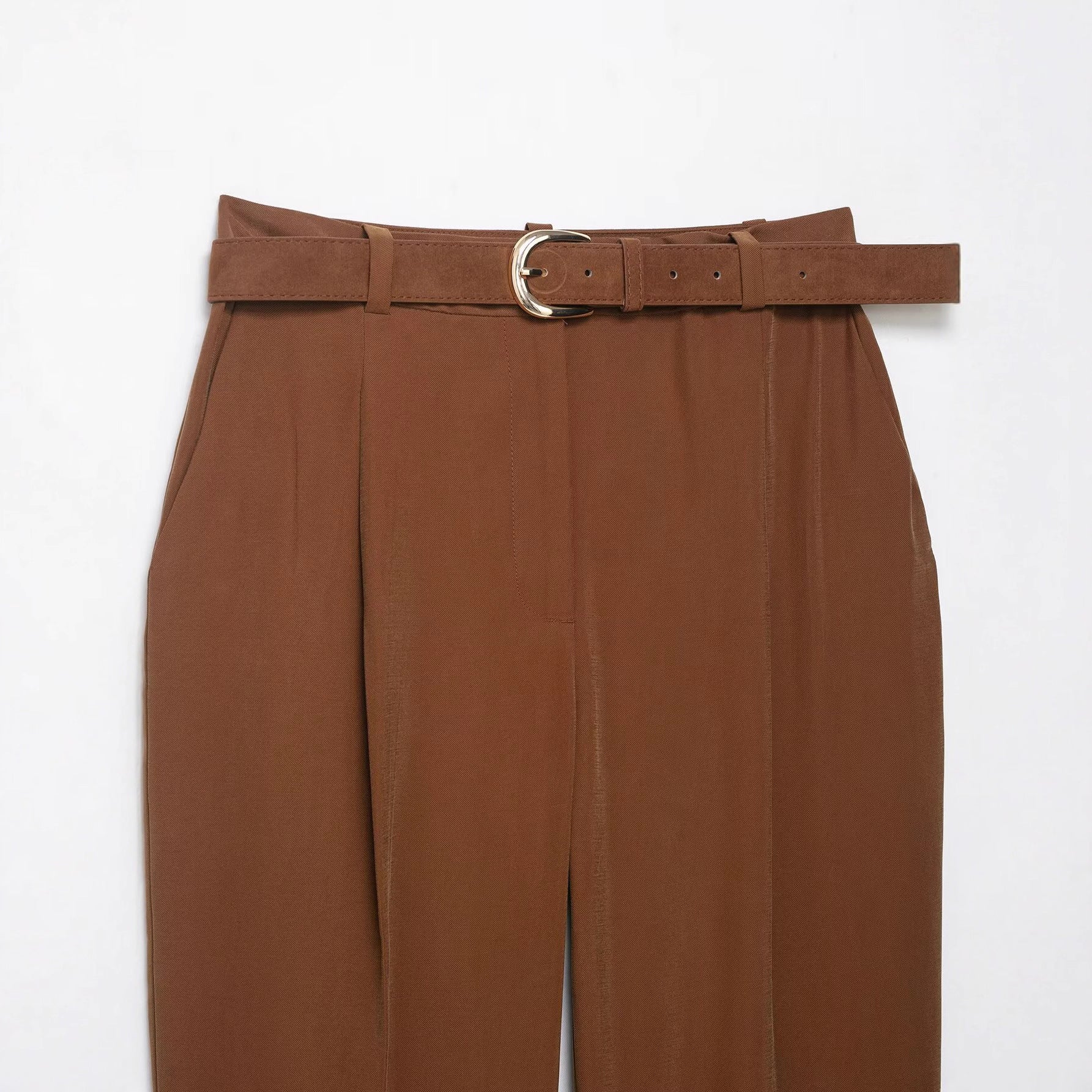 Narrow leg pants with waist belt and hanging pleats by eprolo