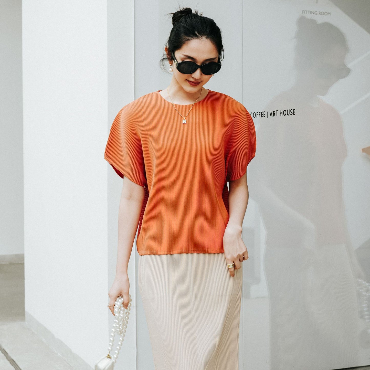 Comfortable Casual Basic Round Neck T-Shirt with Pleated Design, High-End Style by eprolo