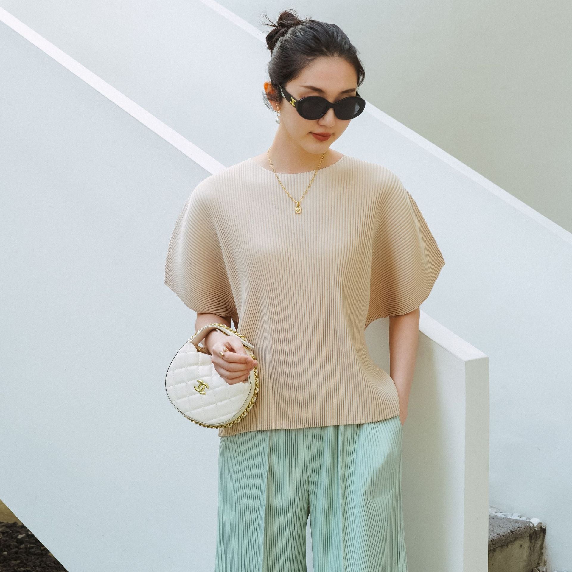 Comfortable Casual Basic Round Neck T-Shirt with Pleated Design, High-End Style by eprolo